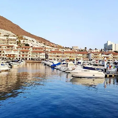 Апартаменты For 4 People In Tenerife *
