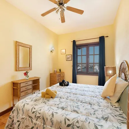For 4 People In Tenerife Апартаменты